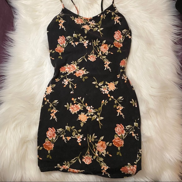 Black strap dress with flowers - Picture 1 of 1
